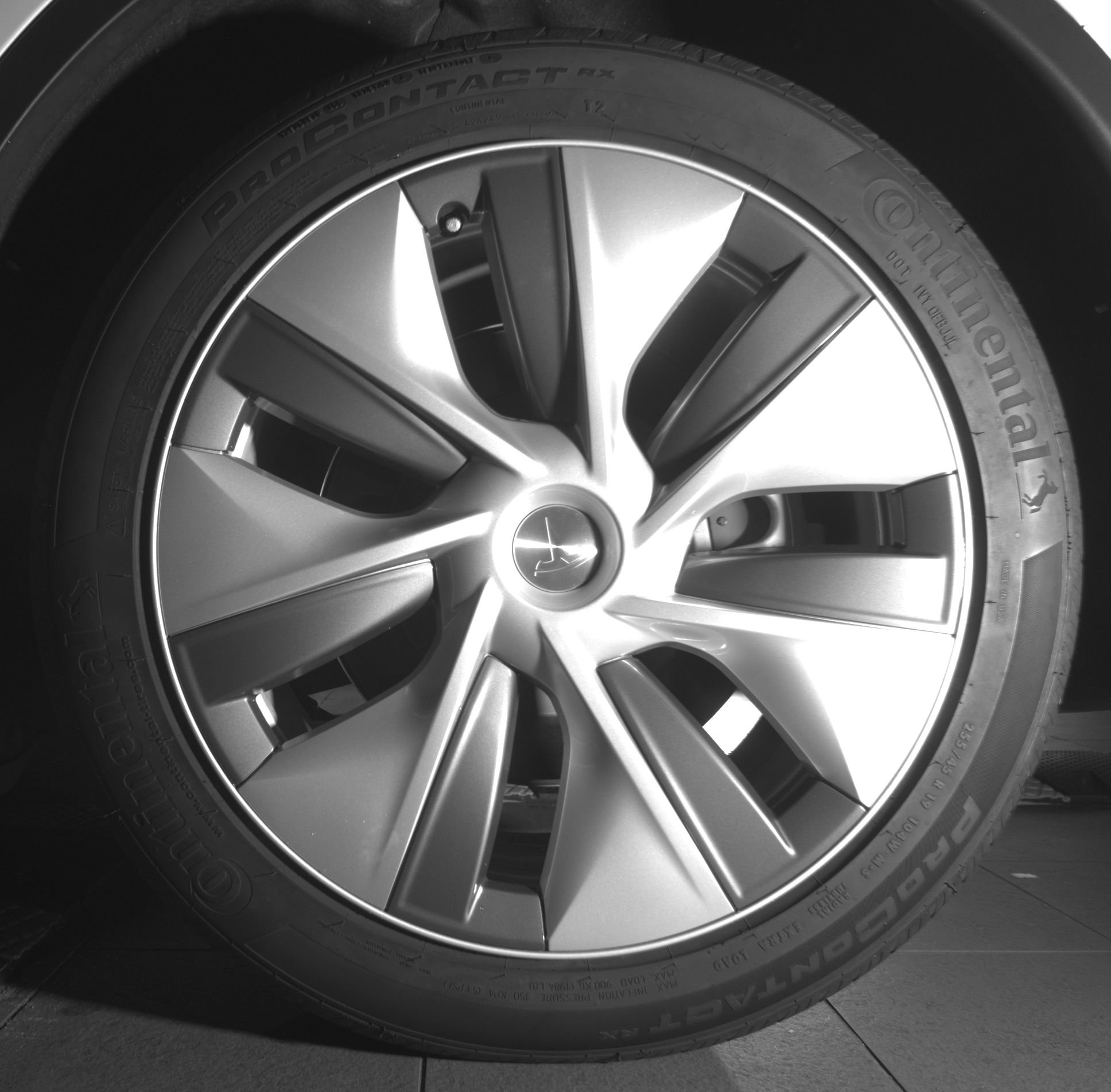 Used 2023 Tesla Model Y AWD image 11