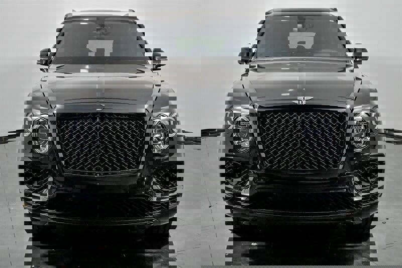 Used 2017 Bentley Bentayga image 3