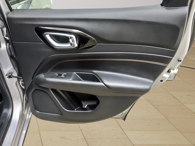 Used 2023 Jeep Compass Limited image 24