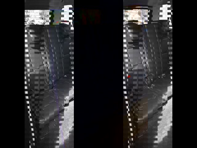 Used 2016 Chevrolet Suburban LT w/ Luxury Package RWD image 27