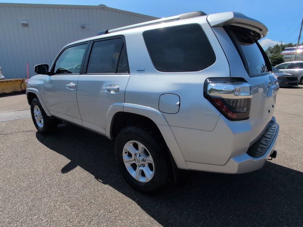 Used 2024 Toyota 4Runner SR5 Premium w/ Moonroof Package AWD/4WD image 4