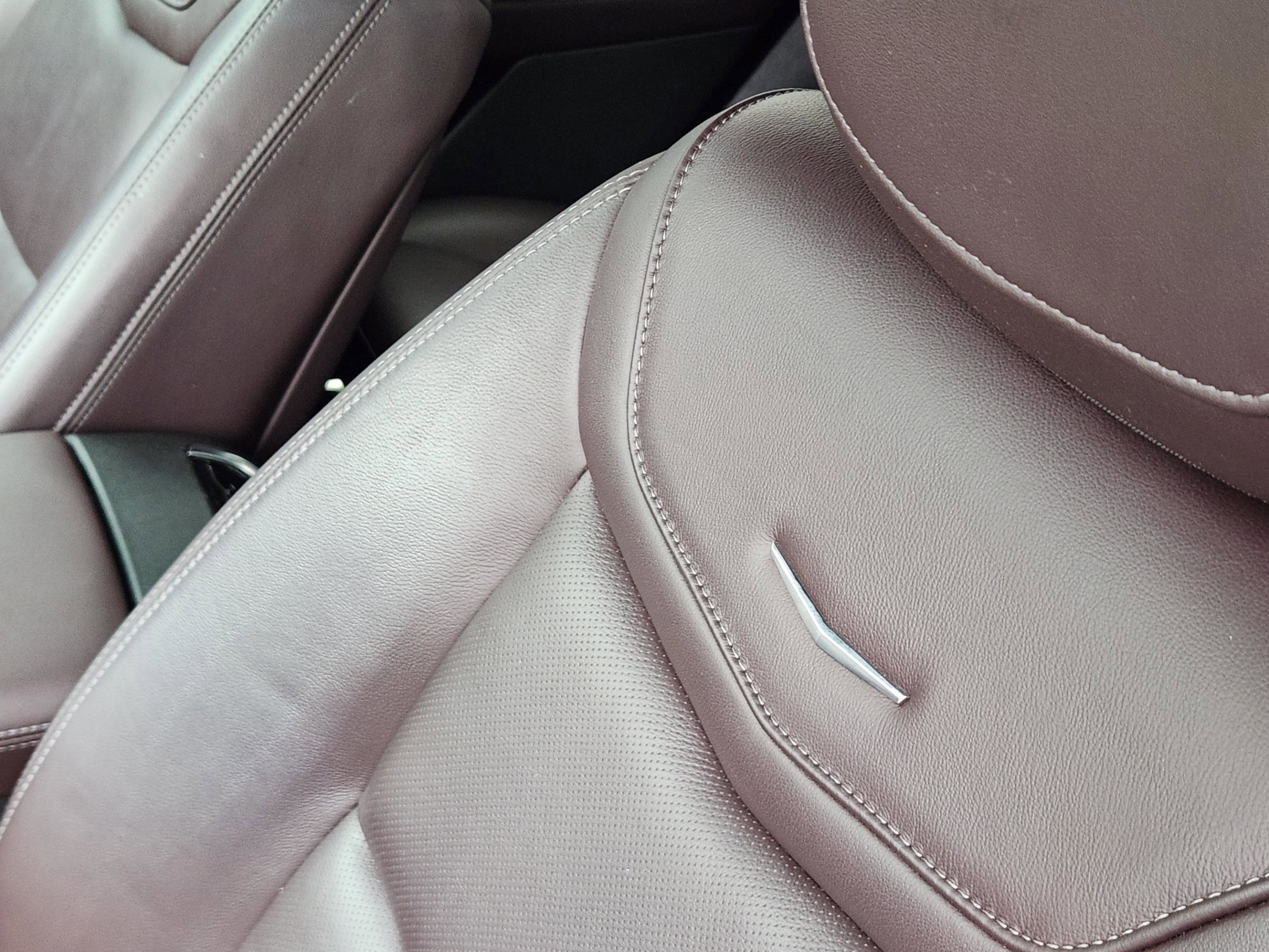 Used 2023 Cadillac XT6 Premium Luxury w/ Technology Package image 12