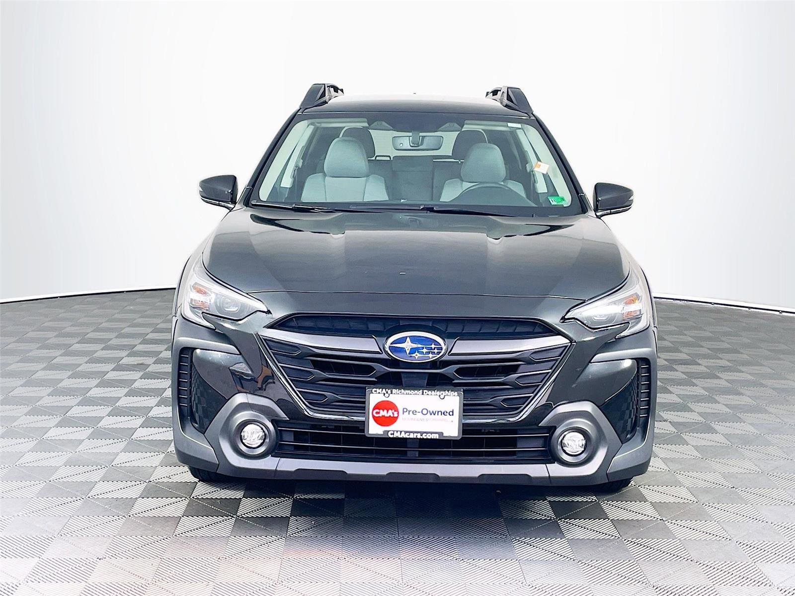 Used 2025 Subaru Outback Premium image 2