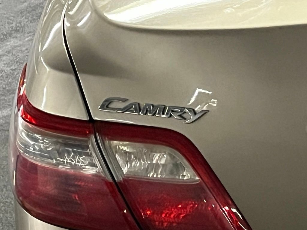 Used 2009 Toyota Camry LE FWD image 28
