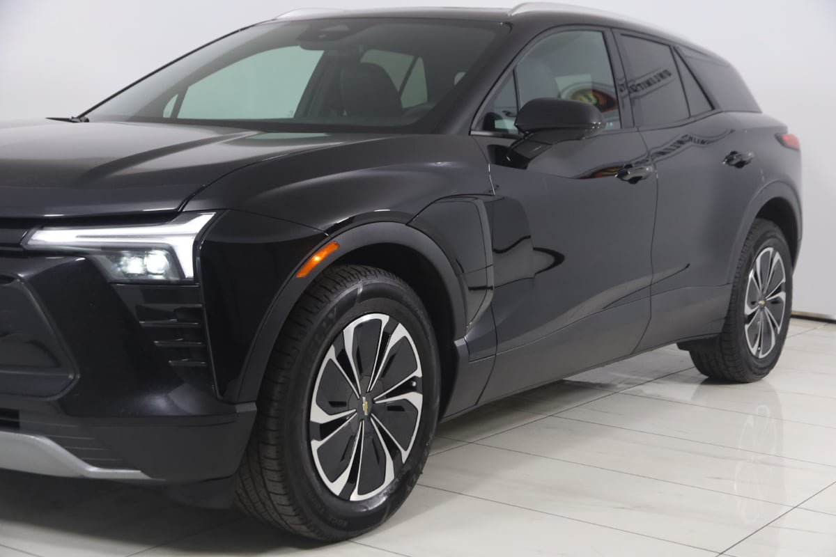 Used 2024 Chevrolet Blazer EV LT AWD/4WD image 45