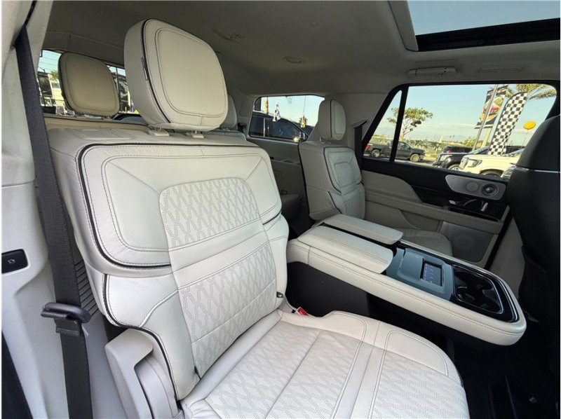 Used 2022 Lincoln Navigator Black Label AWD/4WD image 33
