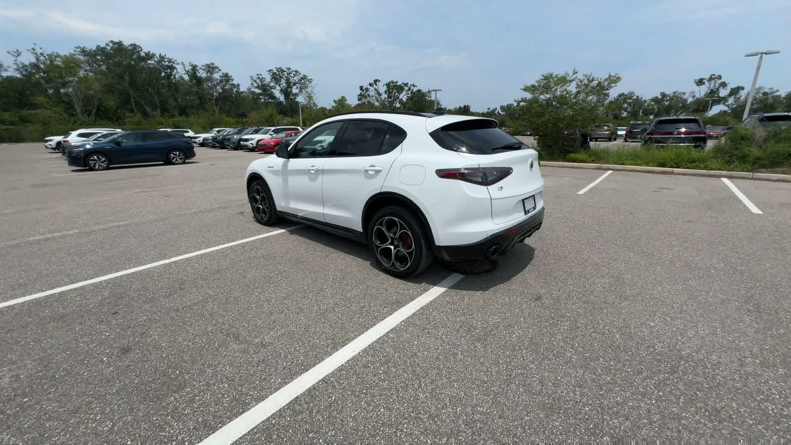 Used 2024 Alfa Romeo Stelvio Veloce AWD/4WD image 6