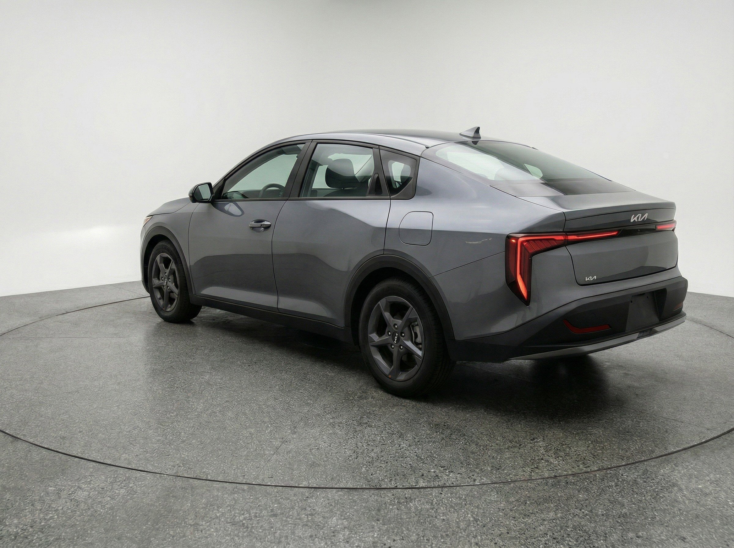 Used 2025 Kia K4 LXS FWD image 6