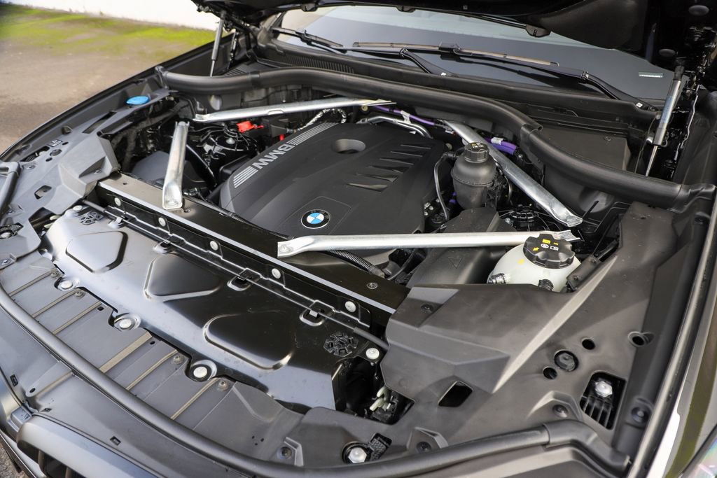 Used 2024 BMW X6 xDrive40i w/ Executive Package image 51