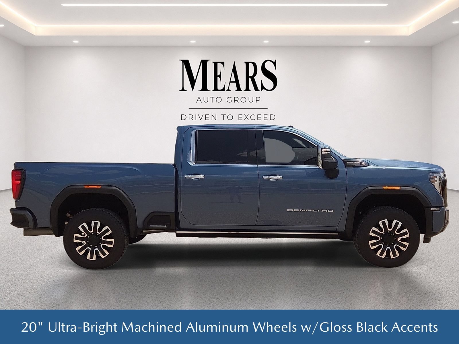 Used 2026 GMC Sierra 3500 Denali Ultimate AWD/4WD image 7