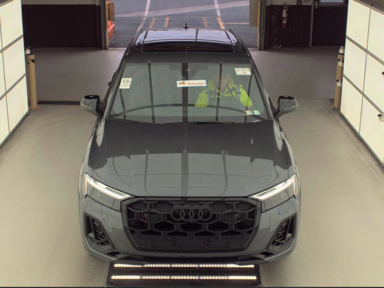 Used 2025 Audi SQ7 Premium Plus AWD/4WD image 5