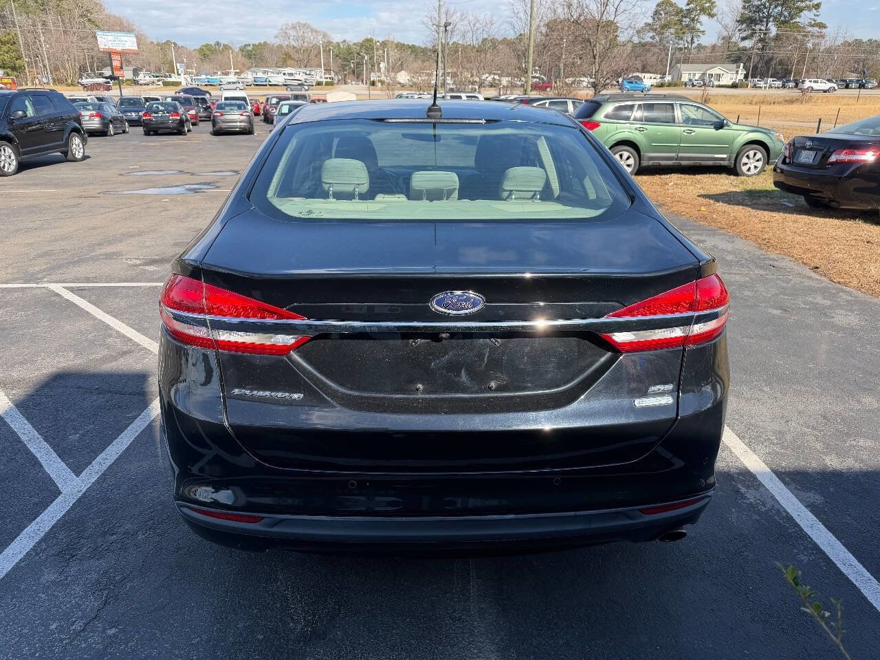Used 2018 Ford Fusion SE FWD image 6