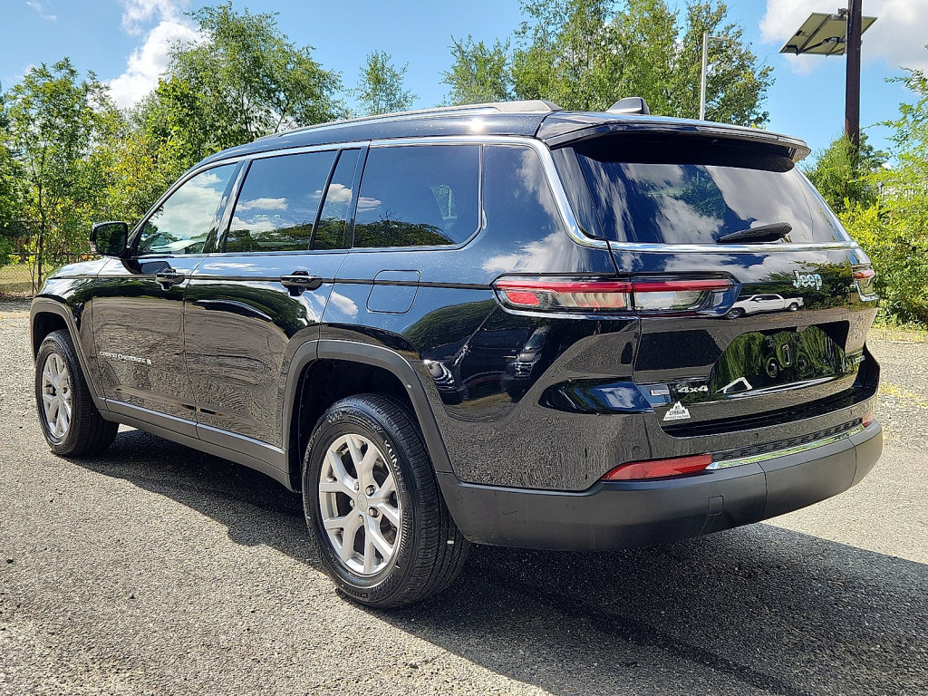 Used 2022 Jeep Grand Cherokee L Limited AWD/4WD image 3
