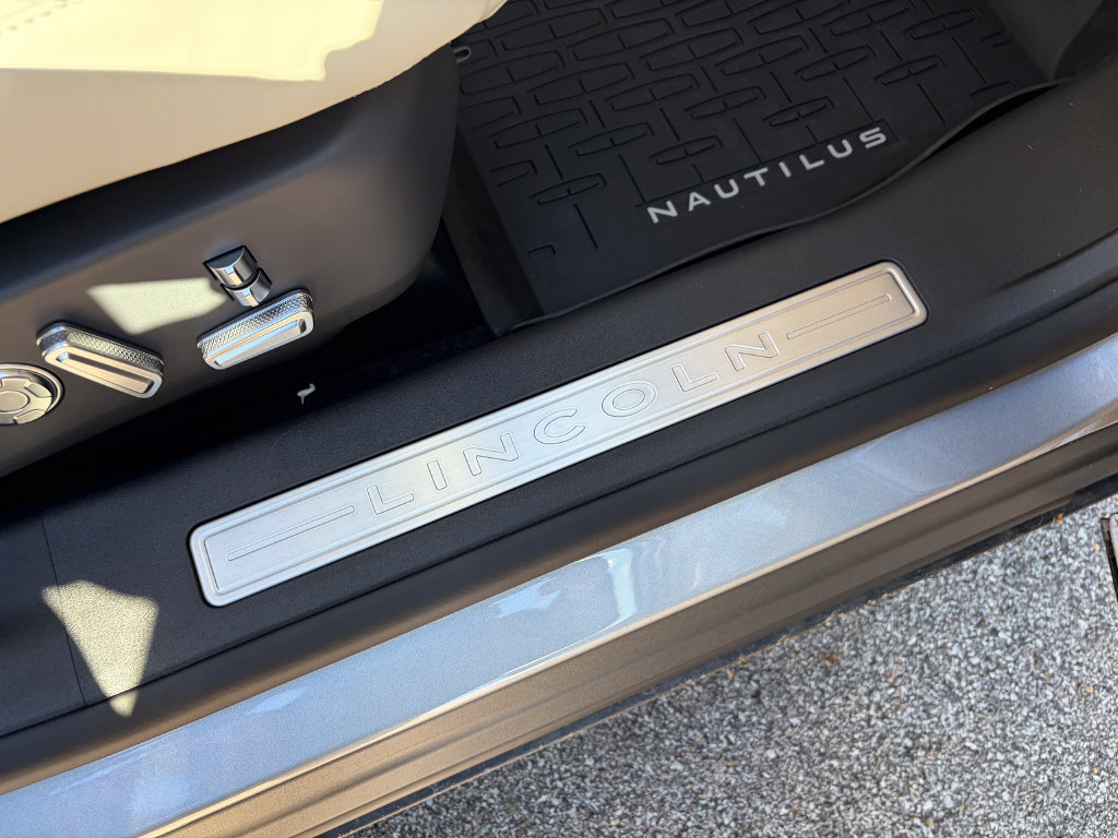 New 2026 Lincoln Nautilus Reserve AWD/4WD image 33
