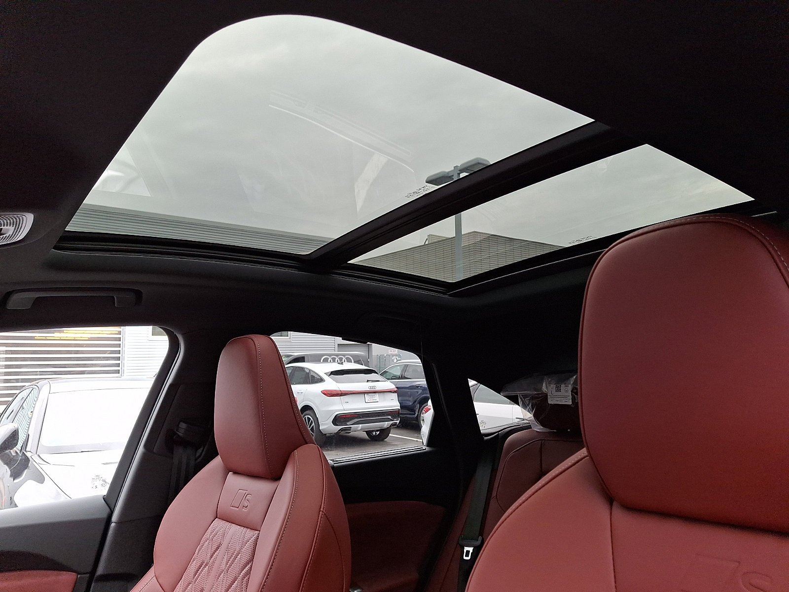 New 2026 Audi SQ5 Premium Plus image 10