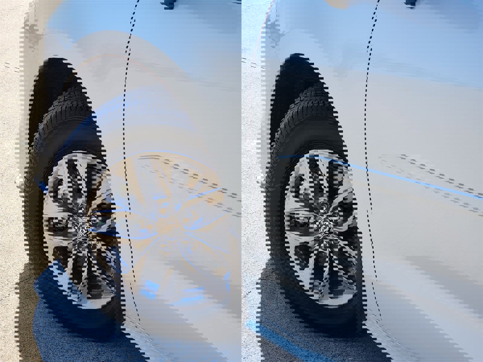 Used 2026 Toyota Sienna XLE image 14