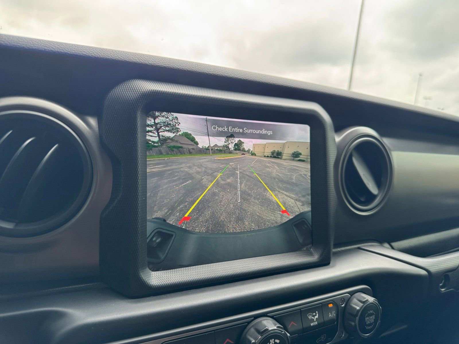 Used 2022 Jeep Gladiator Sport AWD/4WD image 27