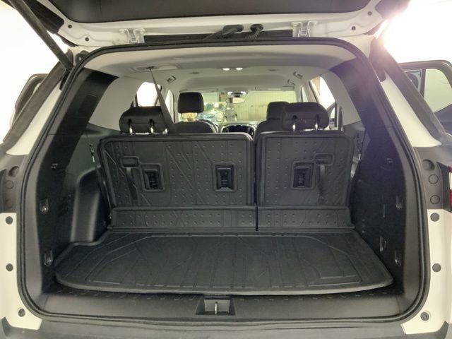 Used 2020 Chevrolet Traverse LT FWD image 36