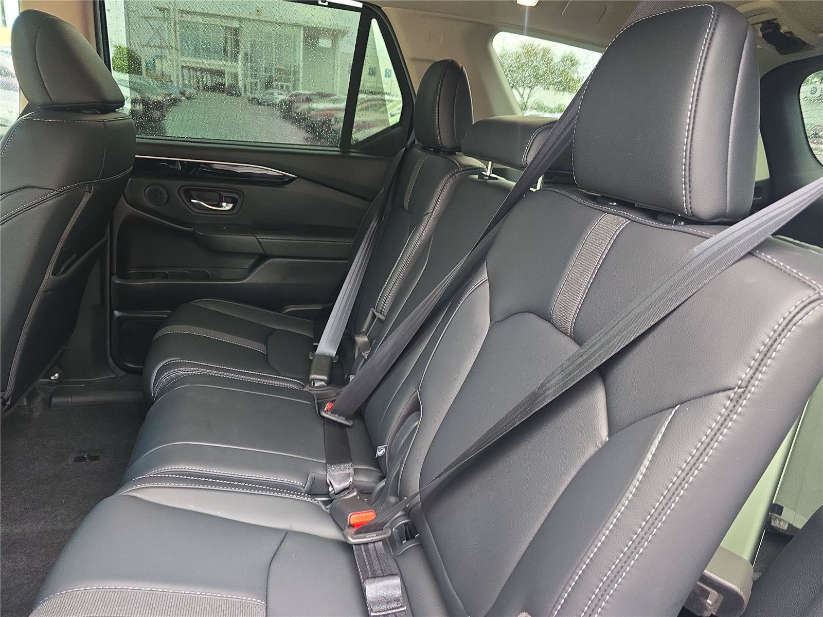 Used 2025 Honda Pilot Touring image 12