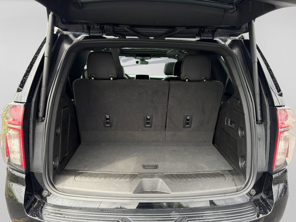 Used 2022 Chevrolet Tahoe LT w/ Luxury Package AWD/4WD image 31