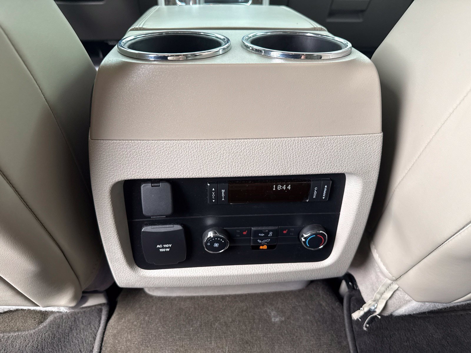 Used 2015 Lincoln Navigator 2WD image 18