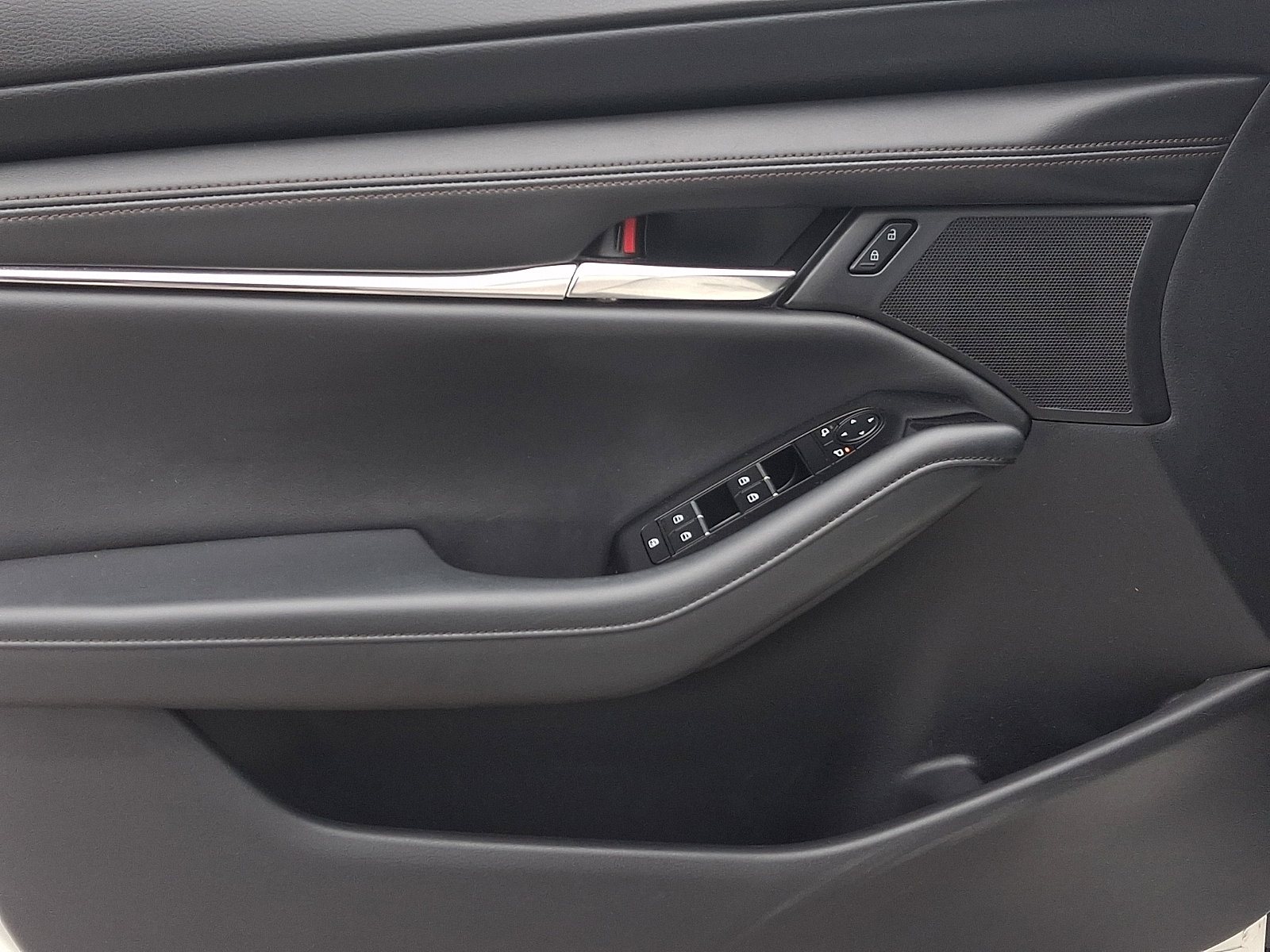 Used 2021 MAZDA MAZDA3 s image 12