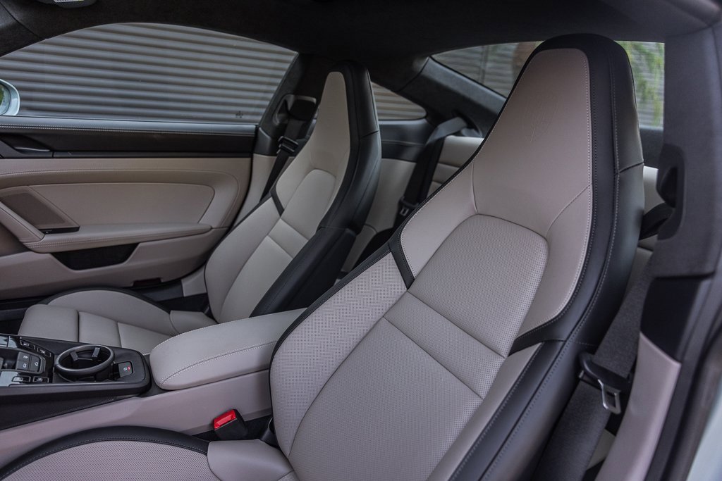 Certified 2025 Porsche 911 Carrera GTS image 5