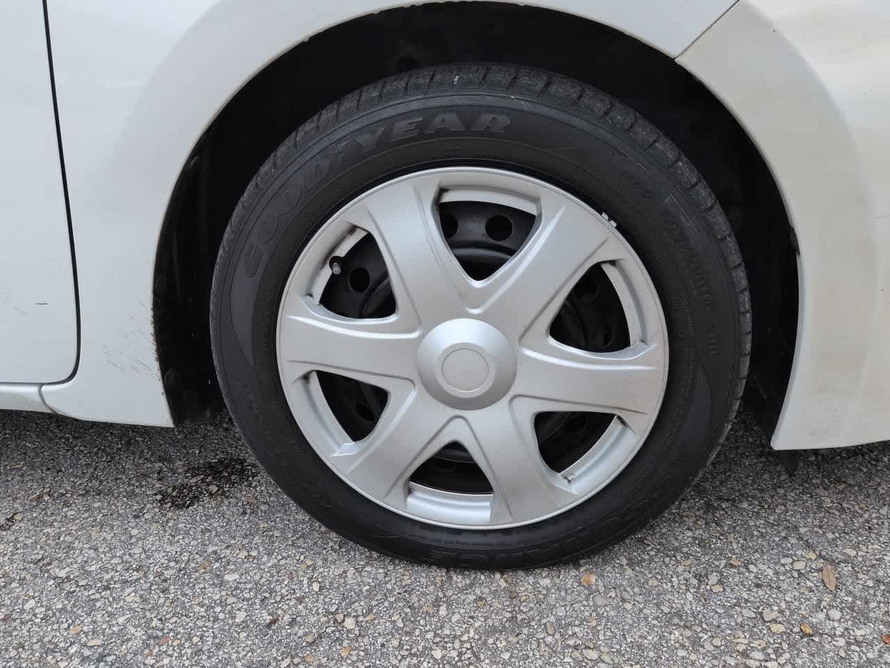 Used 2015 Toyota Corolla LE FWD image 11