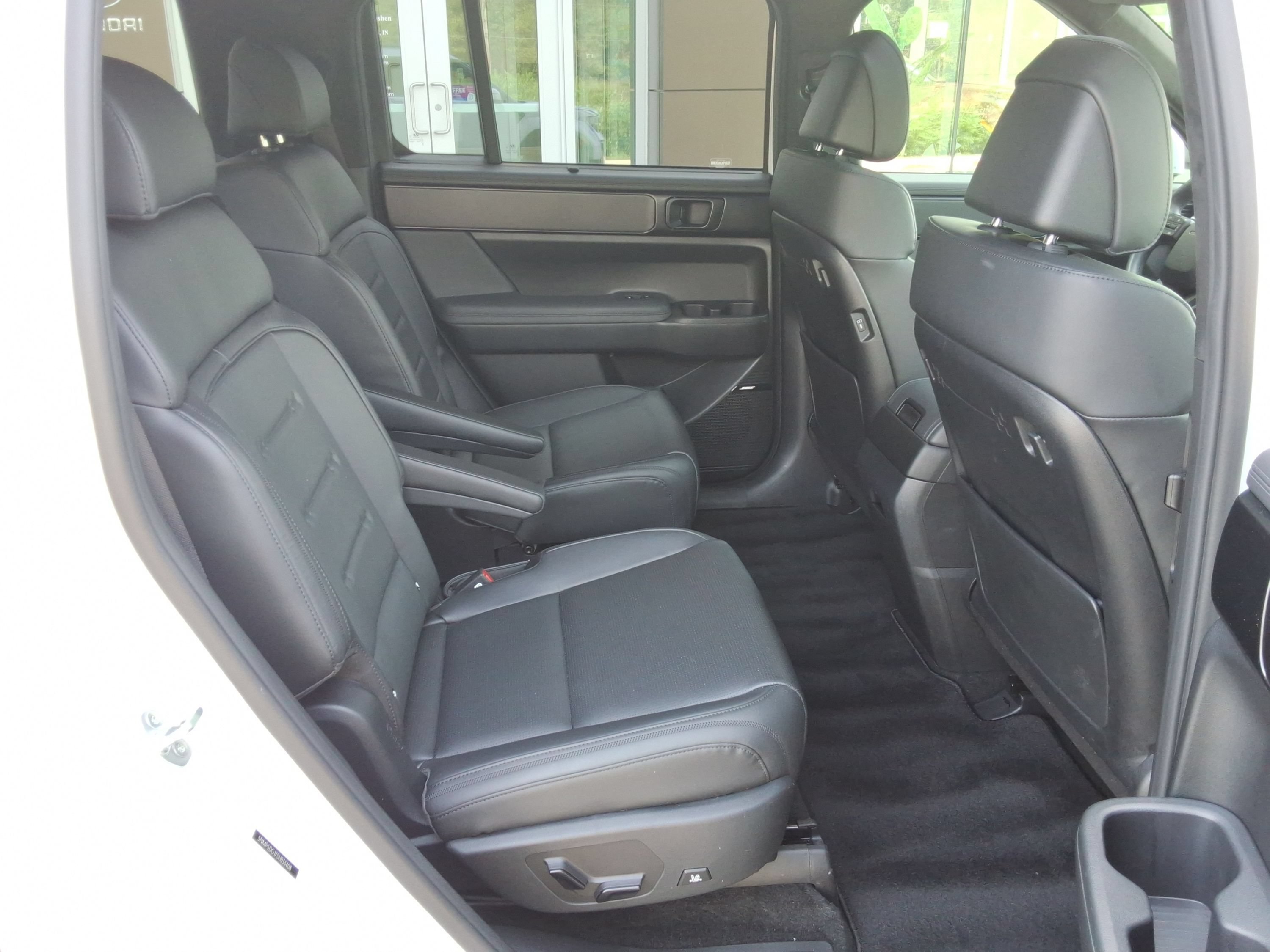 Used 2025 Hyundai Santa Fe Calligraphy AWD/4WD image 34