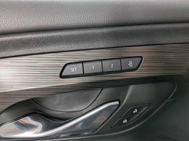 Used 2023 GMC Terrain SLT w/ Elevation Edition AWD/4WD image 10