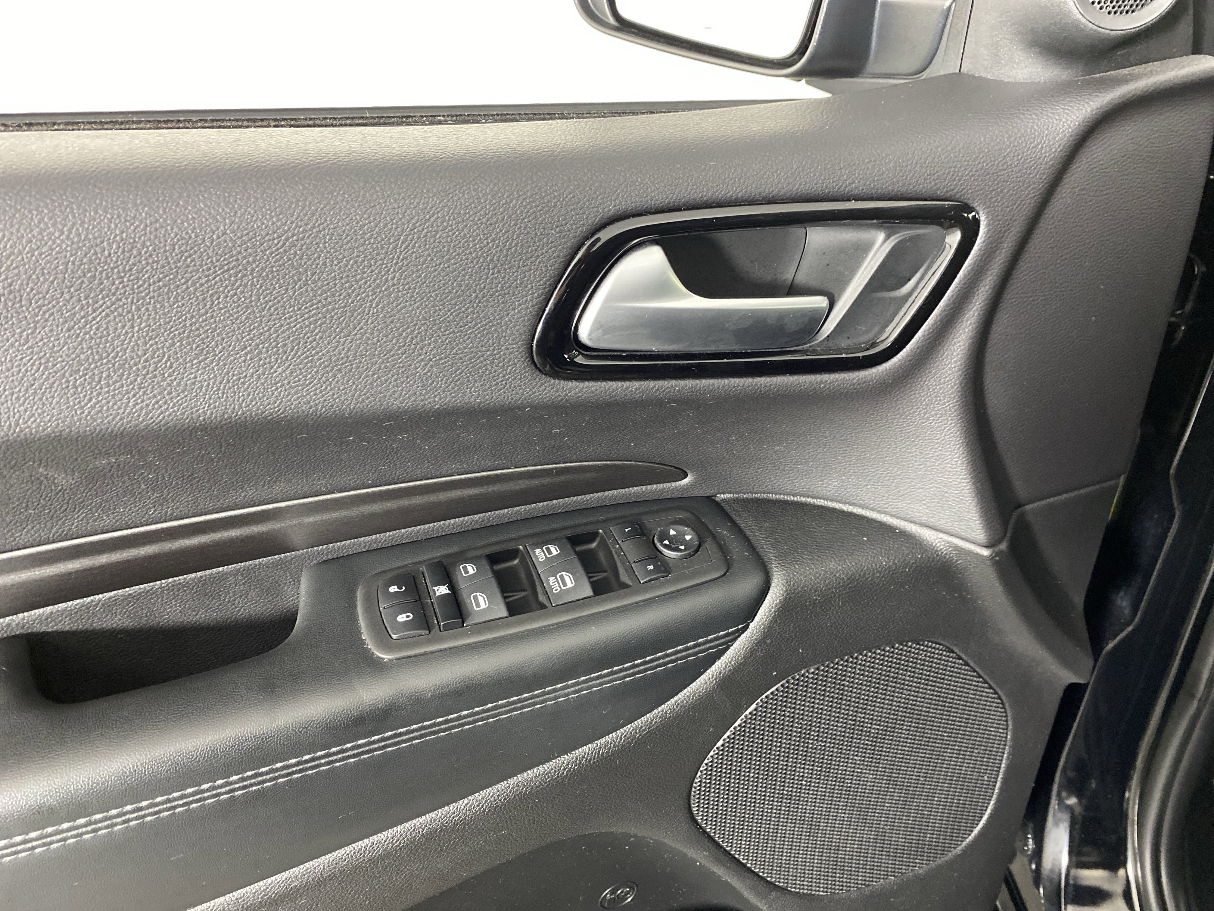 Used 2023 Dodge Durango SXT w/ SXT Blacktop Group AWD/4WD image 14