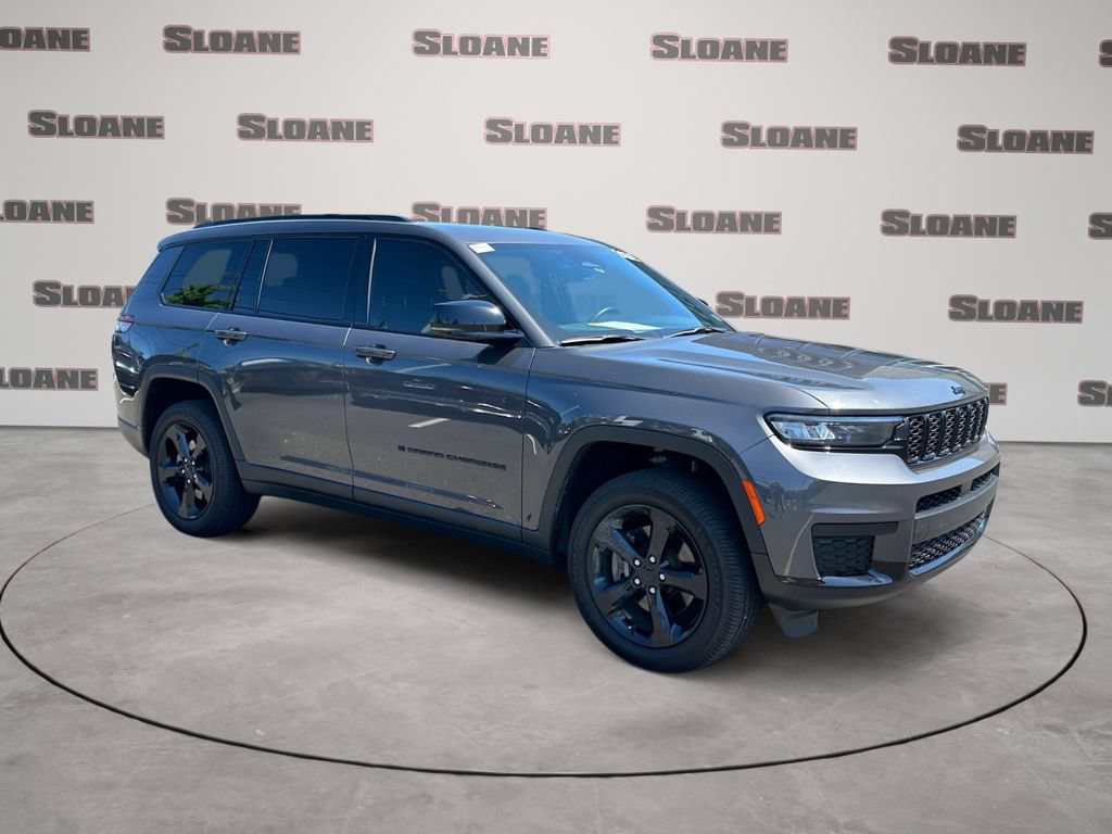 Used 2022 Jeep Grand Cherokee L Laredo AWD/4WD image 7