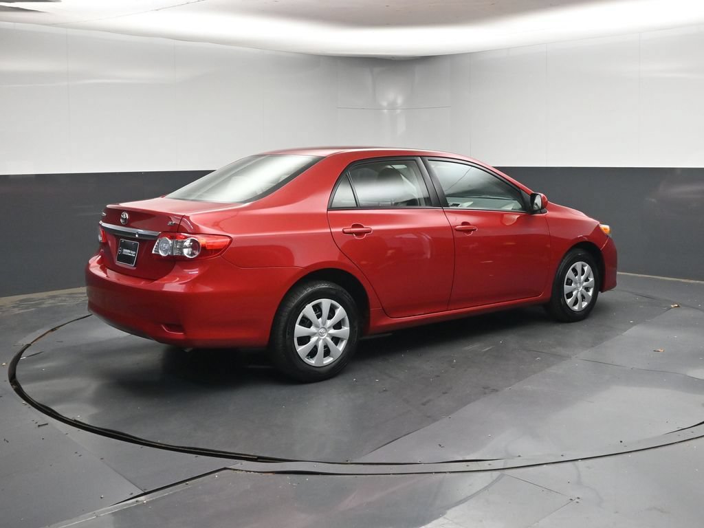 Used 2011 Toyota Corolla LE FWD image 5