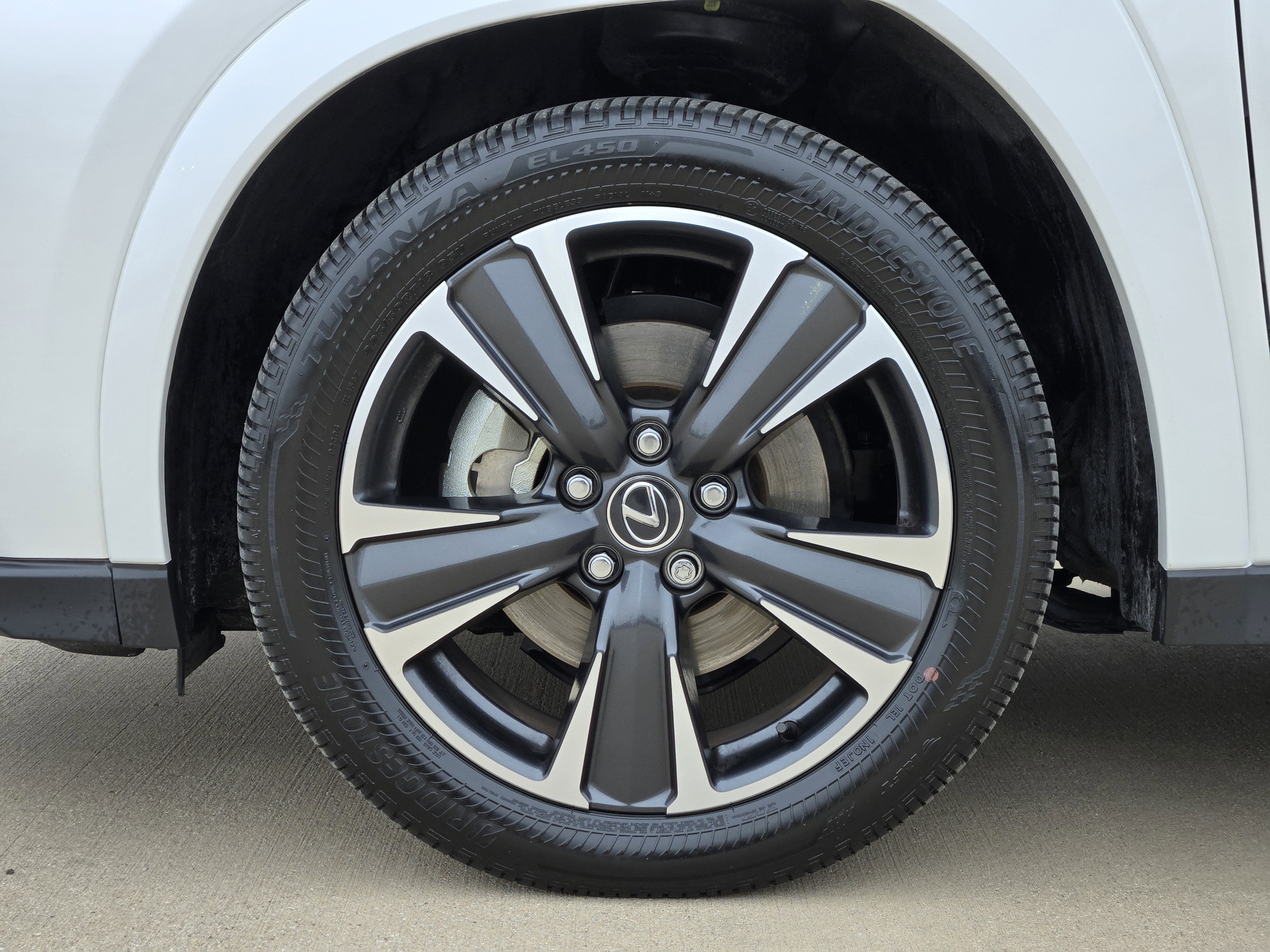 Used 2025 Lexus UX 300h FWD image 12