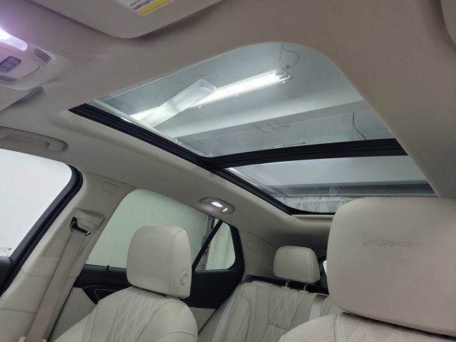 Used 2022 Buick Envision Avenir w/ Technology Package II image 24