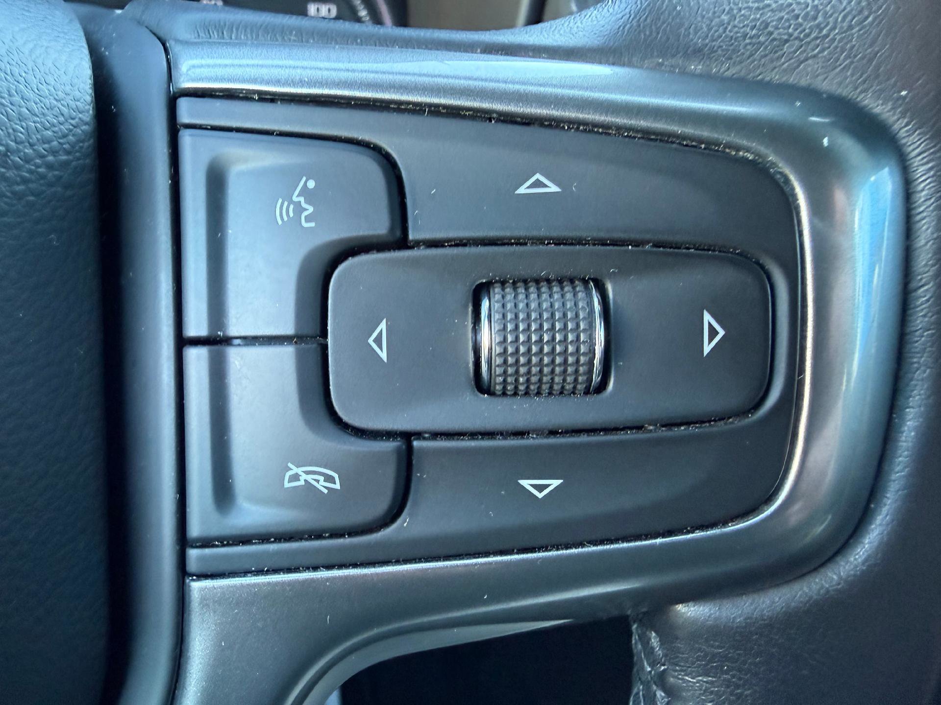 Certified 2021 Chevrolet Suburban LS w/ Driver Alert Package image 21