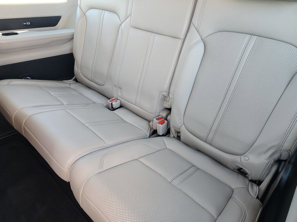 Used 2023 Jeep Wagoneer 4WD w/ Rear Seat Video Group 1 image 10