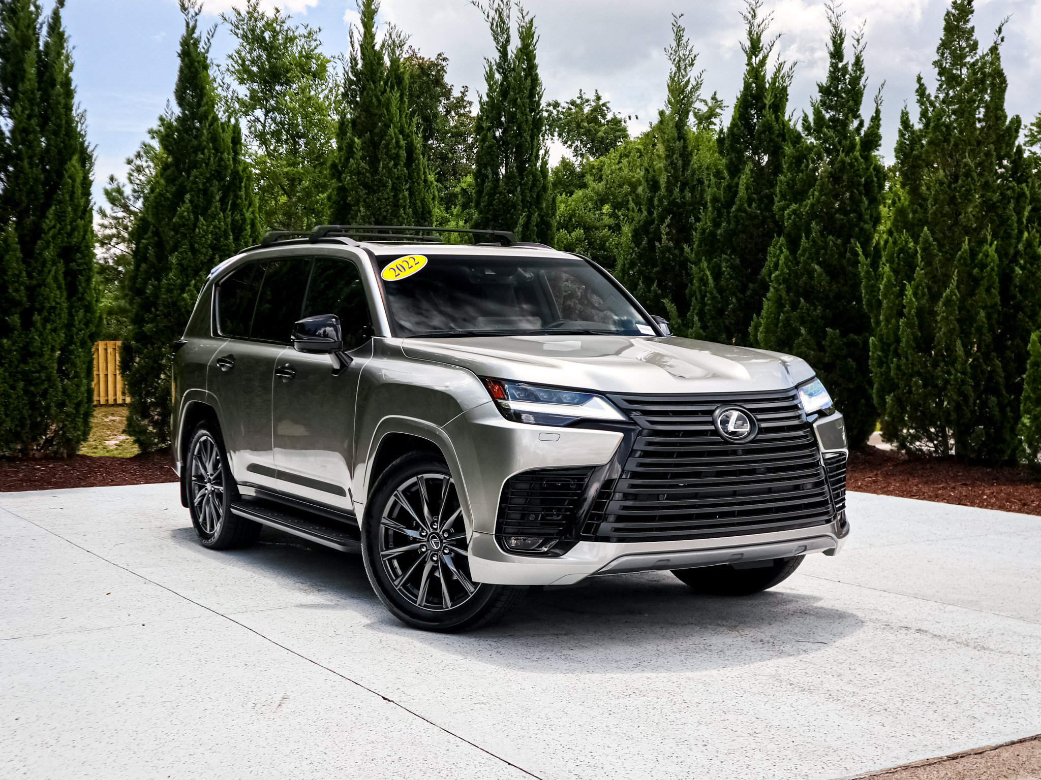 Used 2022 Lexus LX 600 4WD w/ Appearance Package video 2