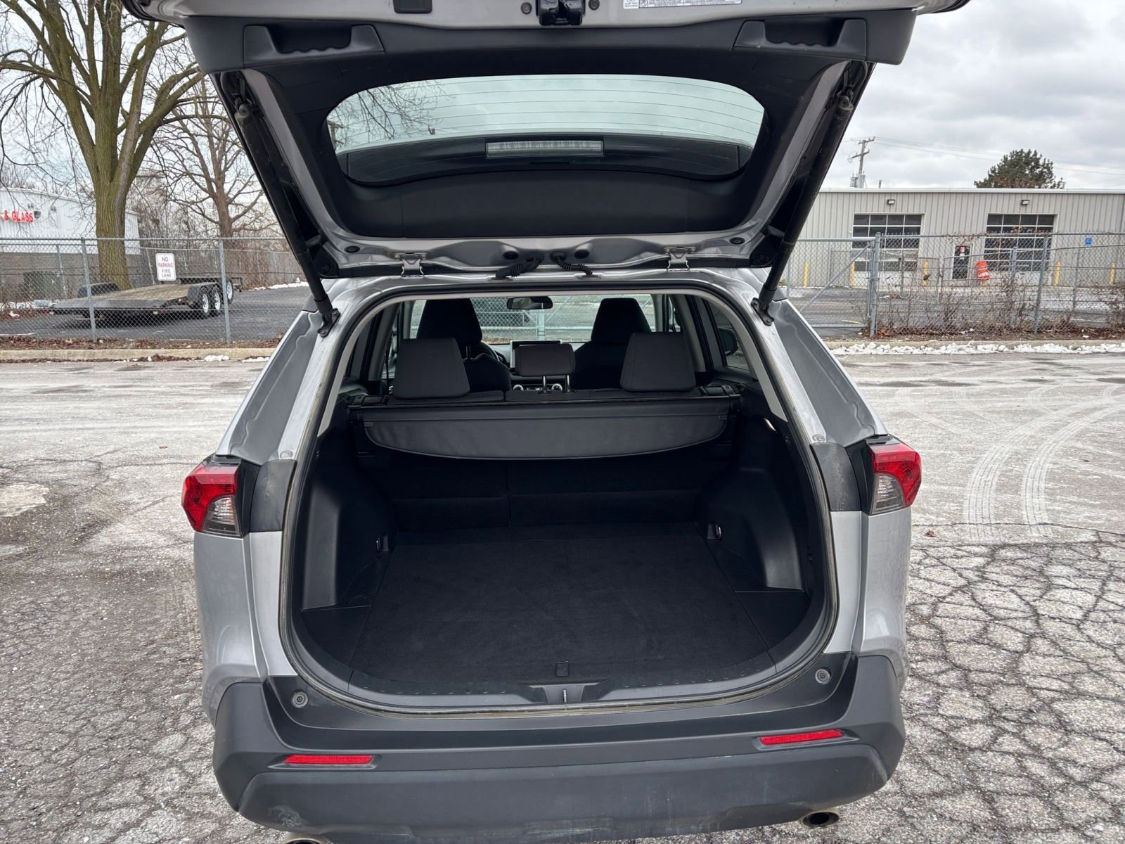 Used 2024 Toyota RAV4 XLE image 32