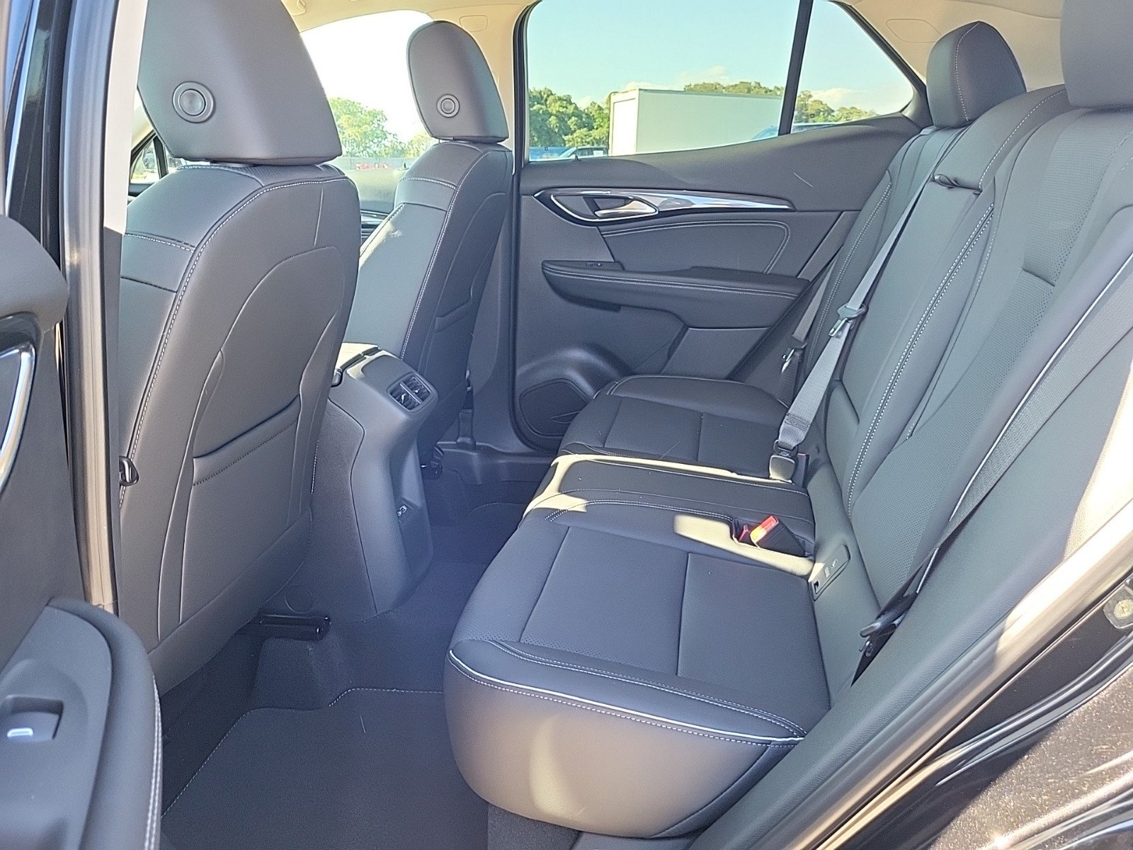 Used 2023 Buick Envision Essence FWD image 13