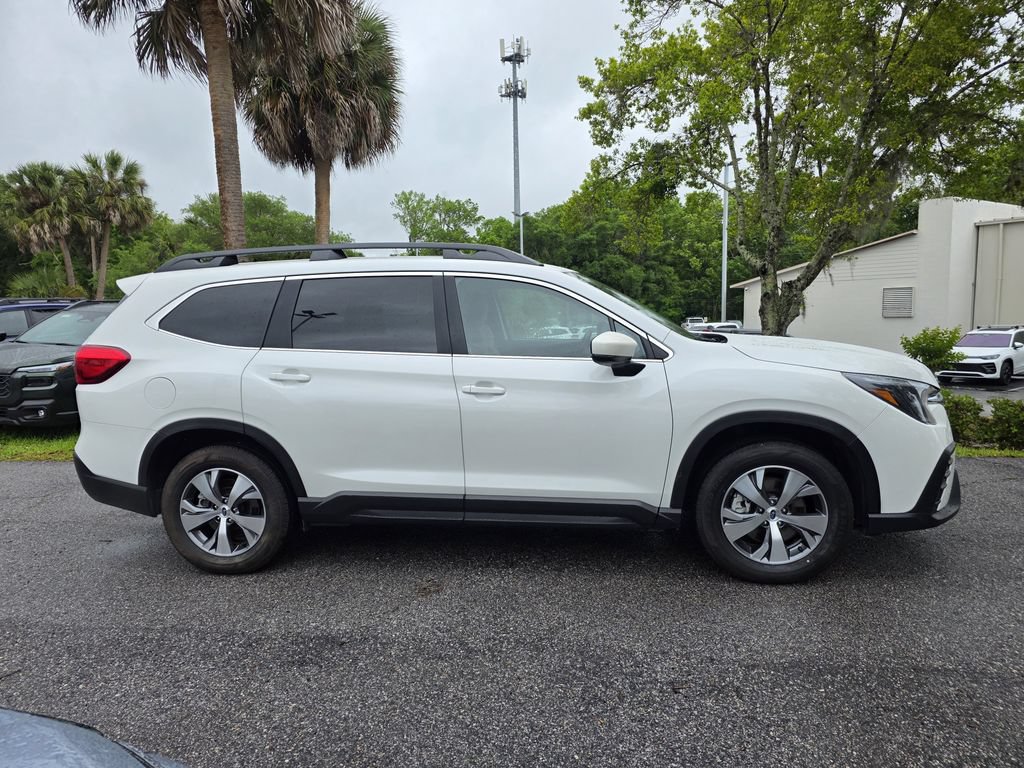 Used 2025 Subaru Ascent Premium AWD/4WD image 2