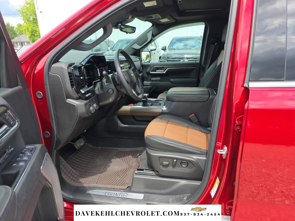 Used 2024 Chevrolet Silverado 1500 High Country w/ Technology Package AWD/4WD image 27
