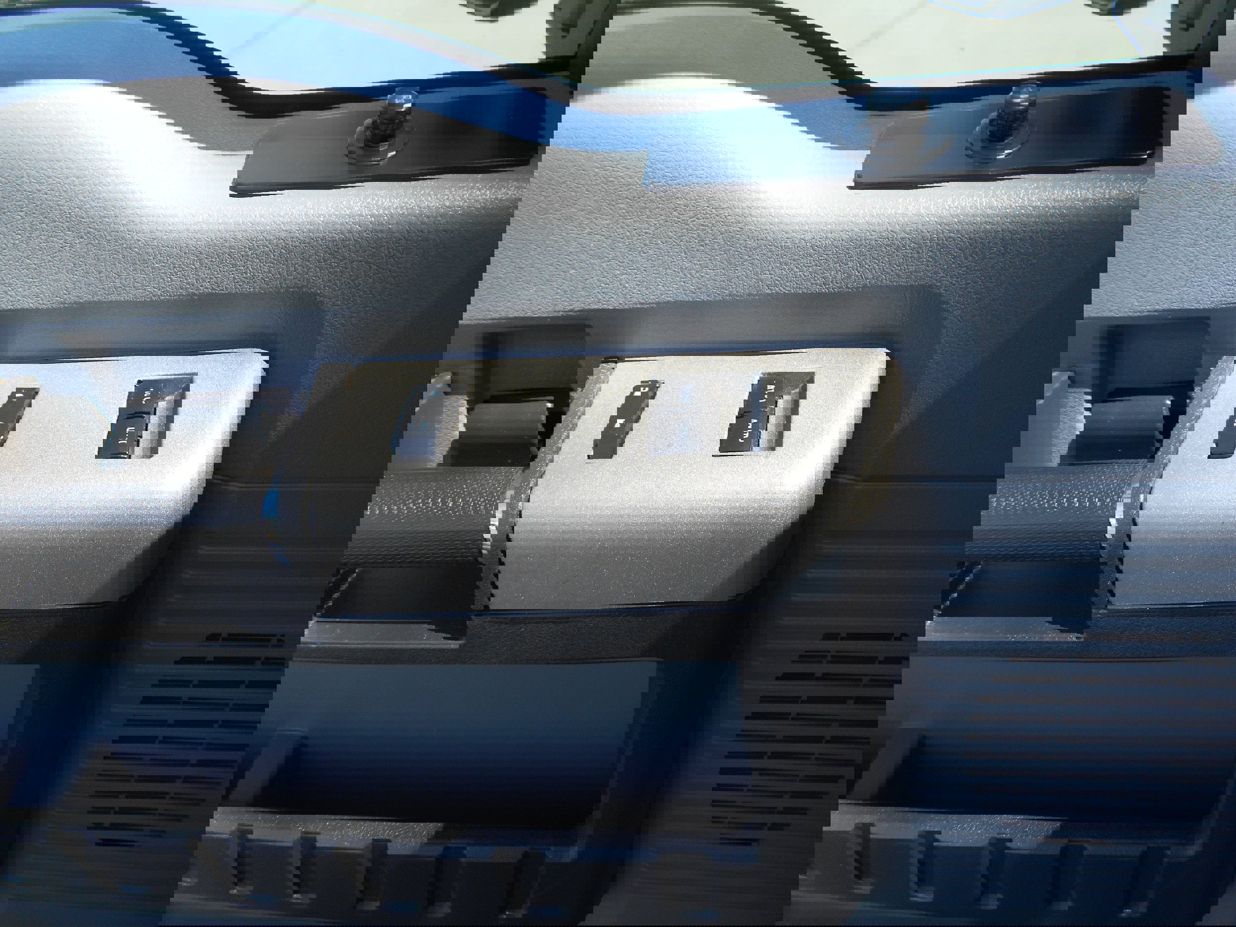 Used 2016 Ford F250 XLT w/ XLT Interior Package image 11