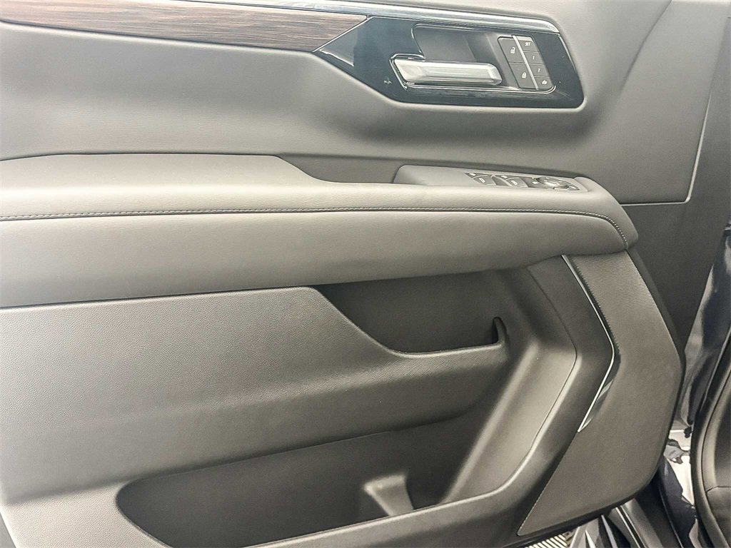 New 2026 Chevrolet Tahoe LT image 18