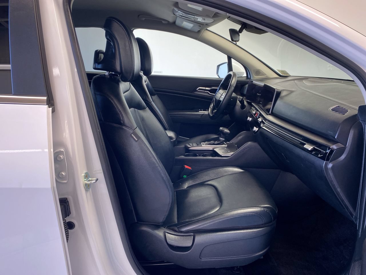 Certified 2026 Kia Sportage EX FWD image 28