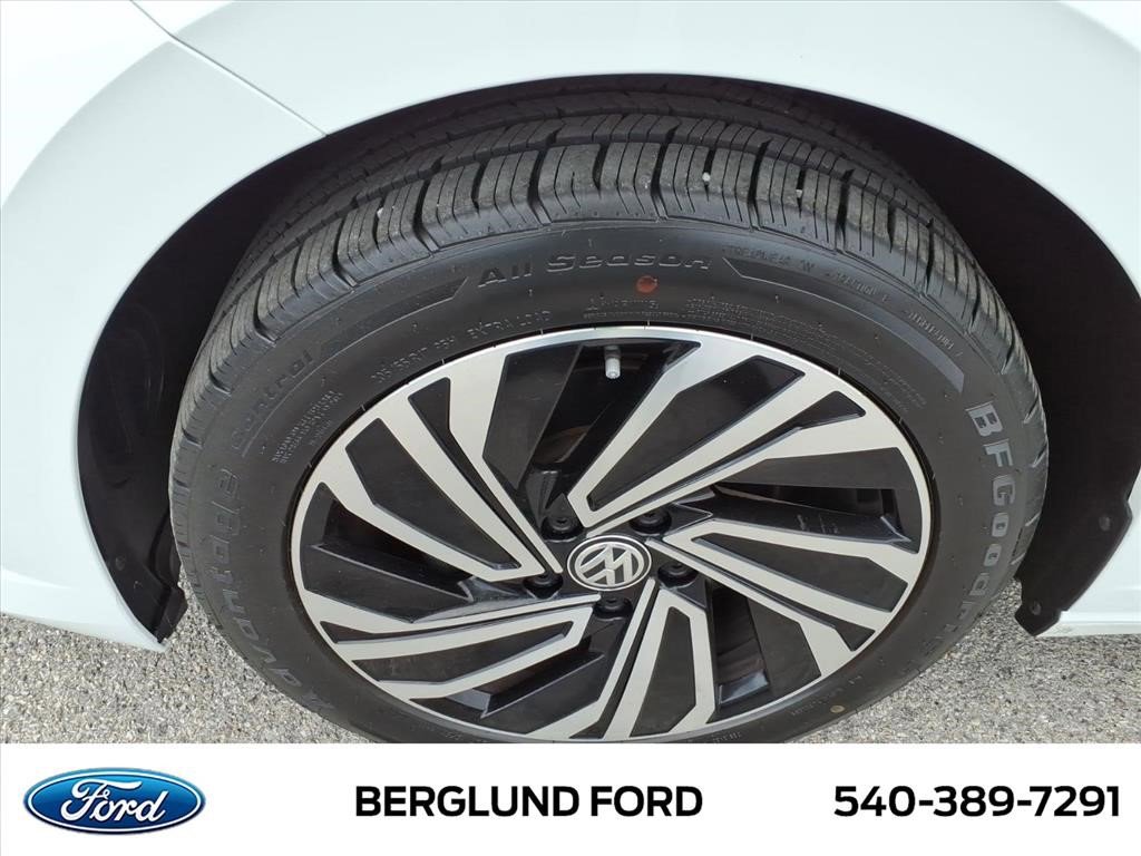 Used 2021 Volkswagen Jetta SEL Premium FWD image 11