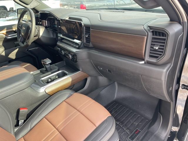 Used 2024 Chevrolet Silverado 1500 High Country image 16