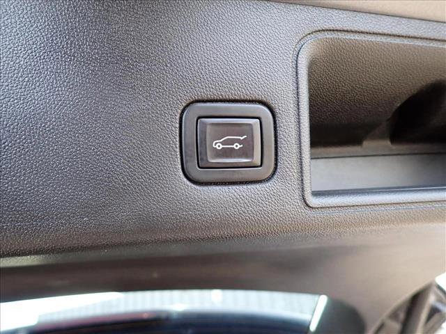 Used 2020 GMC Terrain SLE w/ Driver Convenience Package image 9