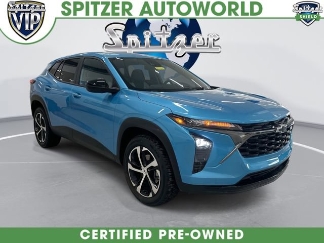 Certified 2025 Chevrolet Trax RS w/ Driver Confidence Package image 1