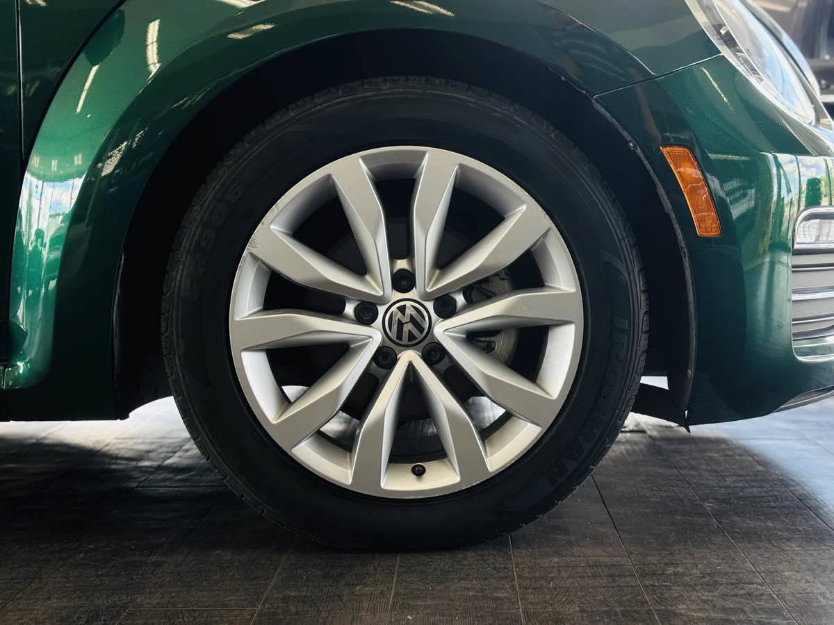 Used 2017 Volkswagen Beetle 1.8T SEL FWD image 24